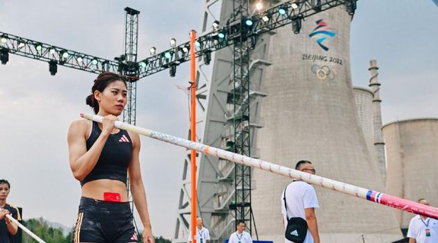 足球报：目前中国足协持证教练总数已突破11.4万