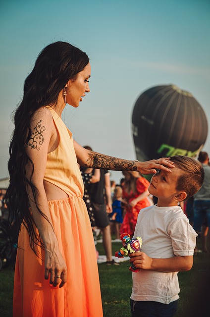 火箭末节爆发连扳三分险胜国王