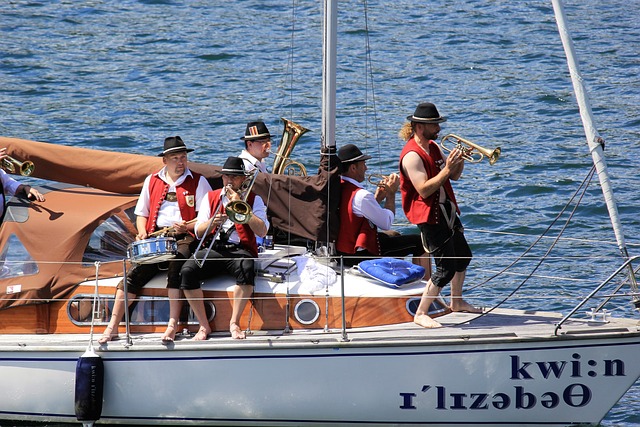 意大利女排险胜土耳其队，第二次获世锦赛冠军，瓦尔加斯空砍33分